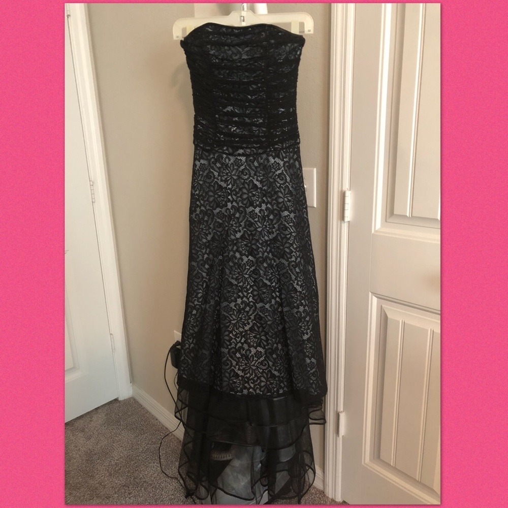 De Laru Collection formal dress.